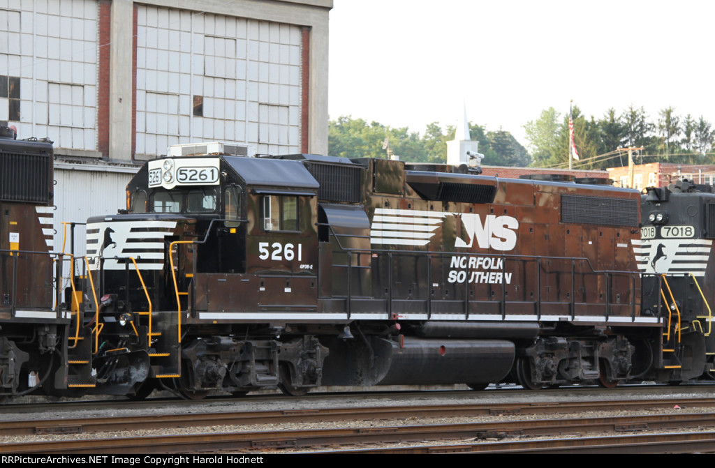 NS 5261